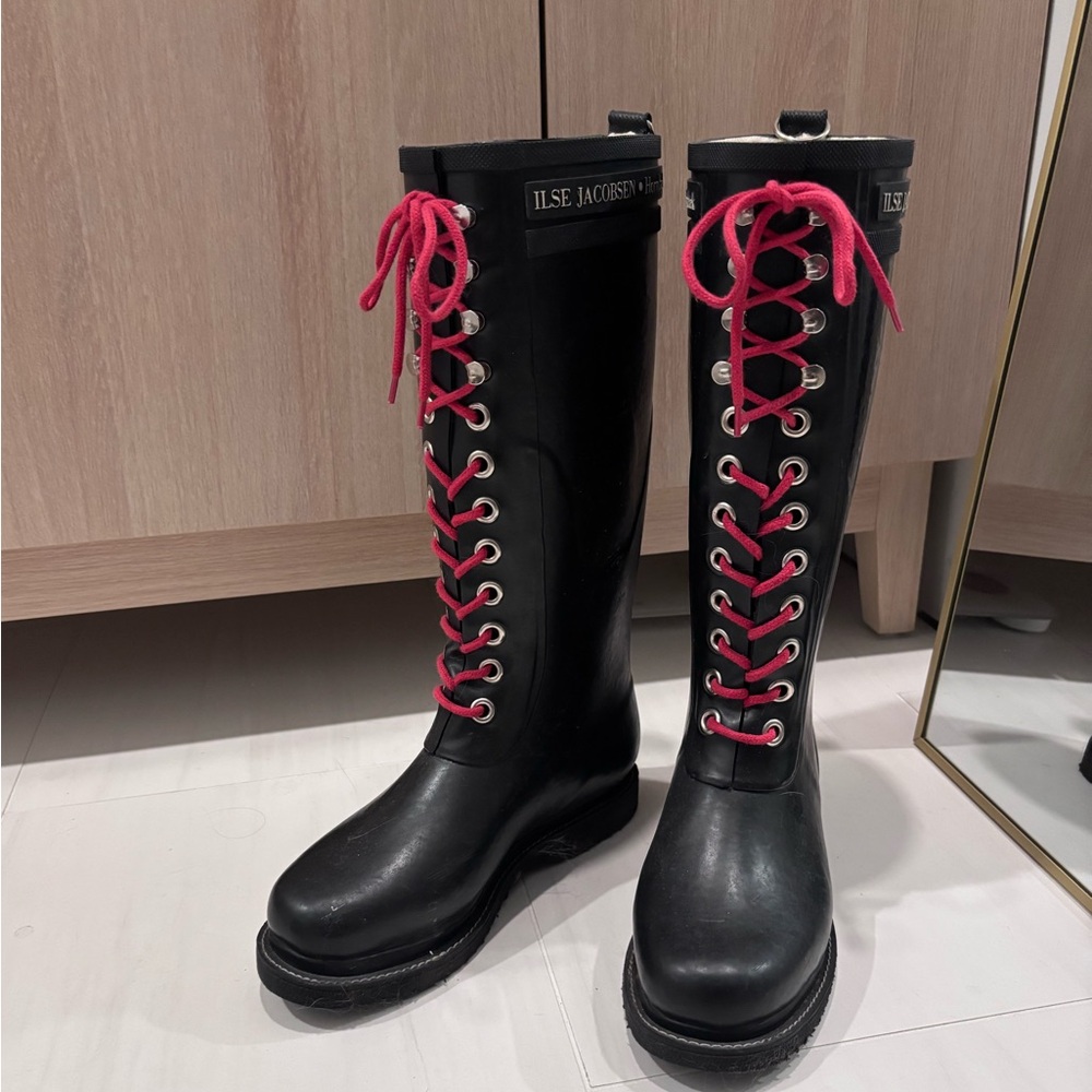 Ilse Jacobsen women’s black rainboots - size 37 EU; 6.5 US